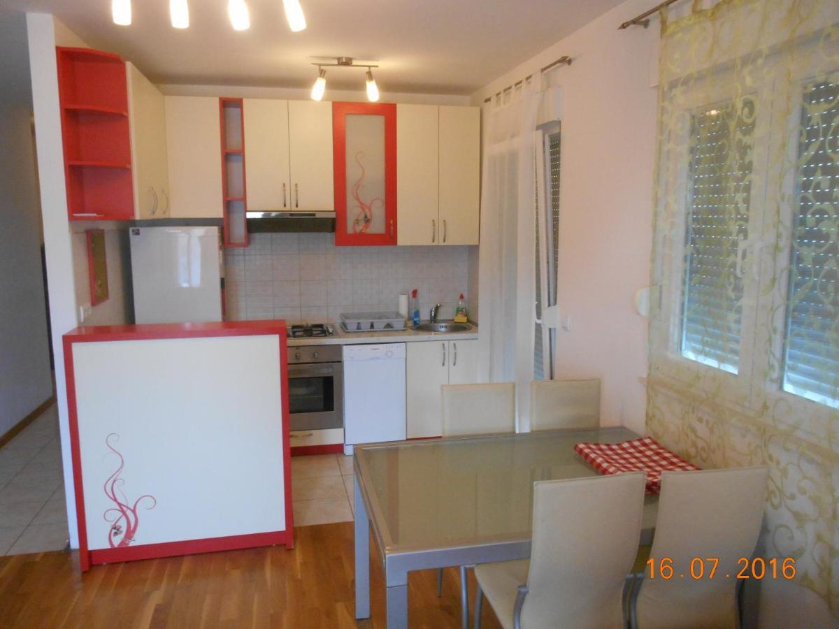 Toni Apartamento Omiš Exterior foto